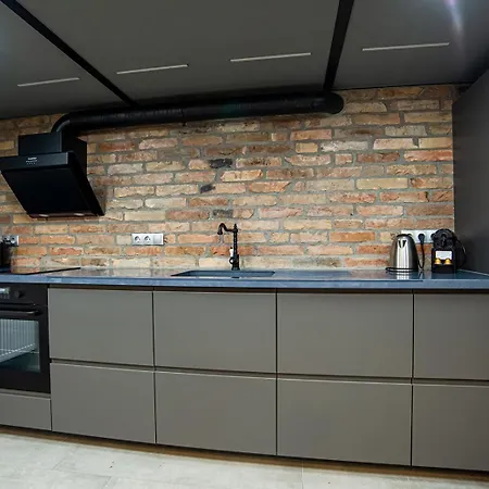 K35 Industrial Loft - Modern Loft In The Heart Of